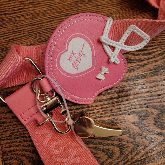 NEW VIRAL Betsey Johnson Kitsch Crossbody Football Purse 🏈🎀 - Picture 3 of 9